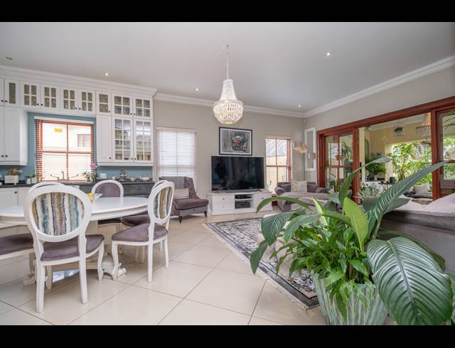 4 BEDROOM CLUSTER FOR SALE IN BRYANSTON